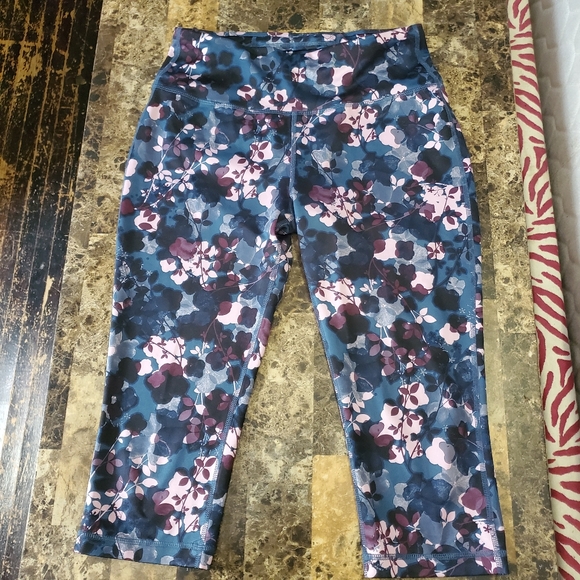 Avia pants - Picture 1 of 3